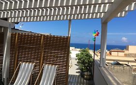 Terrazza Con Vista Sul Porto